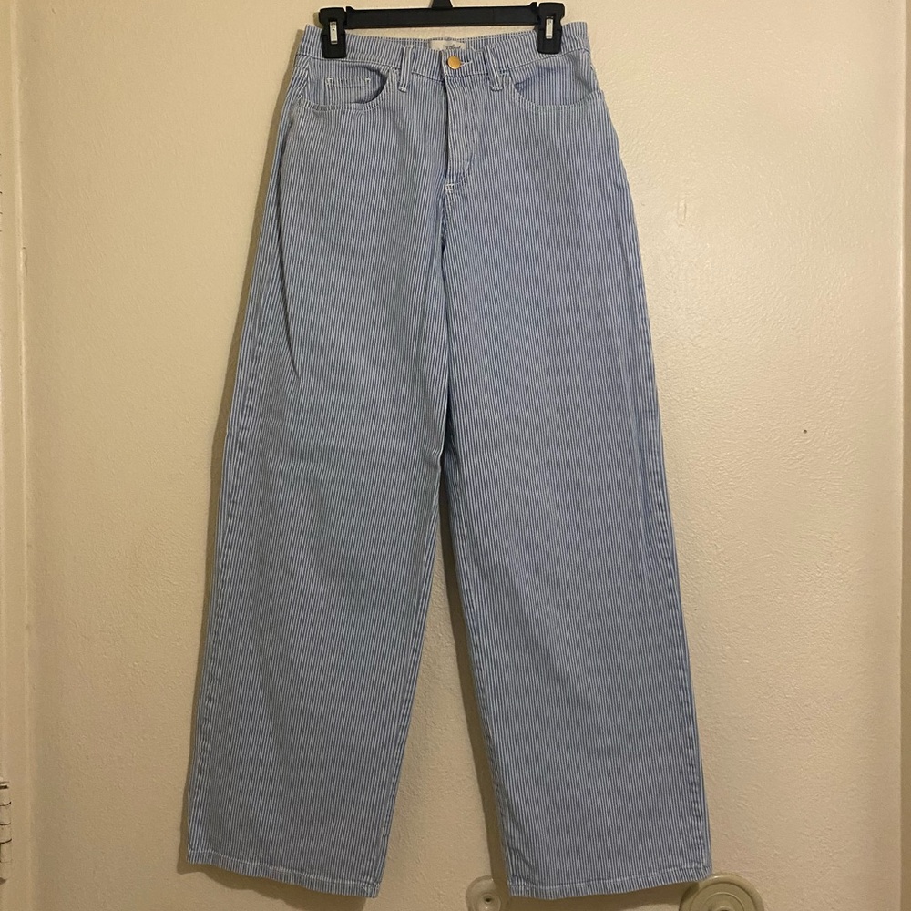 relaxed wide leg striped jeans🪼